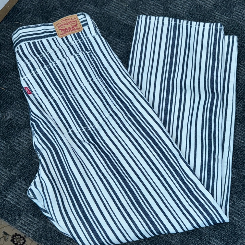 Women’s Levi’s 100% cotton striped pants jeans